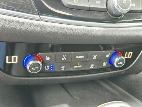 Used 2019 Buick Enclave Avenir AWD/4WD image 30