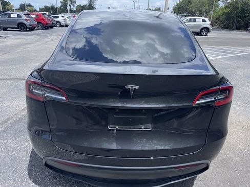 Used 2024 Tesla Model Y Long Range RWD image 5