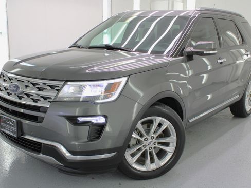 Used 2018 Ford Explorer Limited image 28