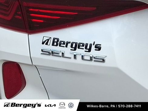 Used 2021 Kia Seltos EX AWD/4WD image 32