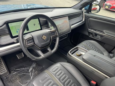 Used 2022 Rivian R1T Adventure image 2