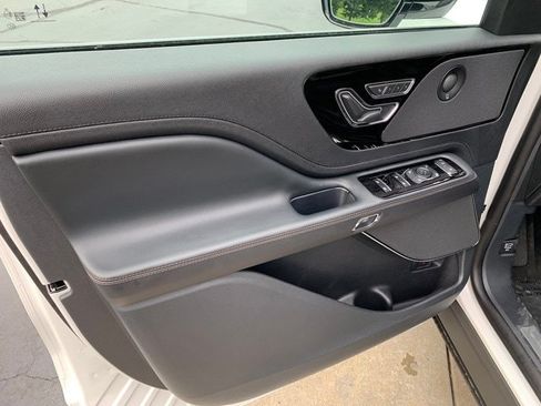 New 2026 Lincoln Aviator Reserve AWD/4WD image 19
