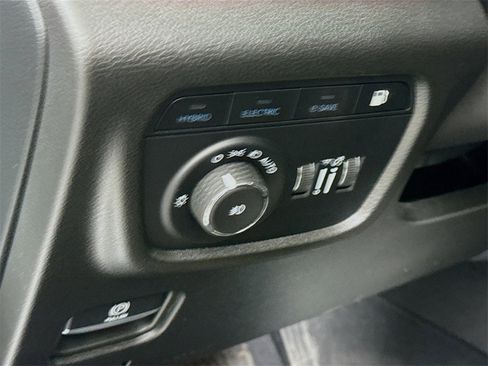 Used 2023 Jeep Grand Cherokee Overland w/ Luxury Tech Group IV image 19