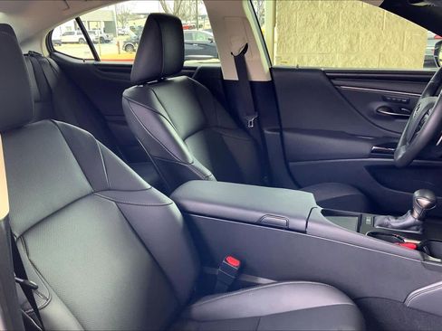 Used 2023 Lexus ES 350 w/ Premium Package image 8