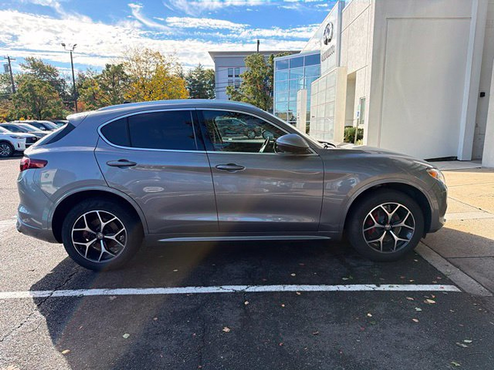 Used 2021 Alfa Romeo Stelvio Ti w/ Active Assist 2 Package TI AWD/4WD image 3