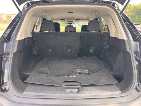 Used 2023 Nissan Rogue S FWD image 28