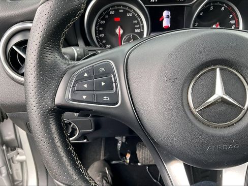Used 2018 Mercedes-Benz GLA 250 image 18