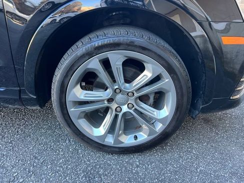 Used 2018 Audi Q3 2.0T Premium w/ Convenience Package image 35