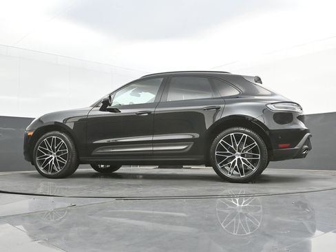 Certified 2024 Porsche Macan Turbo AWD/4WD image 33