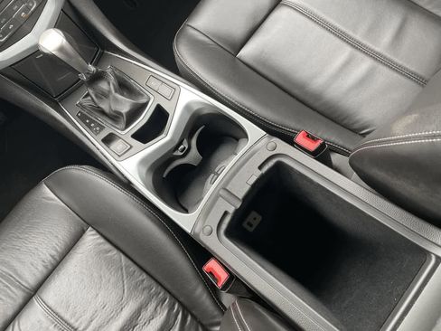 Used 2012 Cadillac SRX FWD image 21