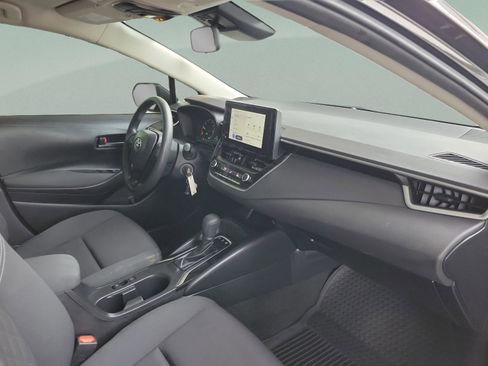 Used 2023 Toyota Corolla LE image 7