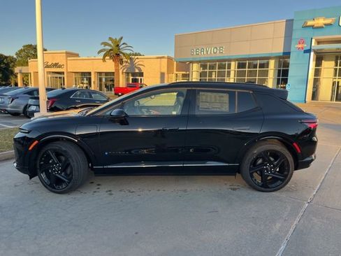 New 2026 Chevrolet Equinox EV RS image 4