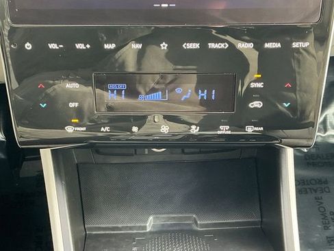 Used 2022 Hyundai Tucson Limited w/ Cargo Package image 8