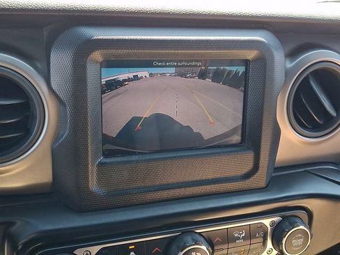 Used 2021 Jeep Wrangler Unlimited Sport AWD/4WD image 19