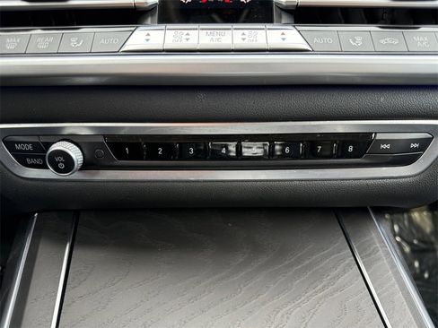 Used 2021 BMW X7 xDrive40i w/ Cold Weather Package image 15