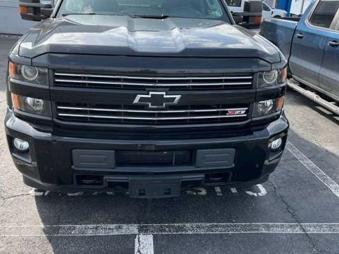 Used 2016 Chevrolet Silverado 2500 LT w/ Midnight Edition image 7