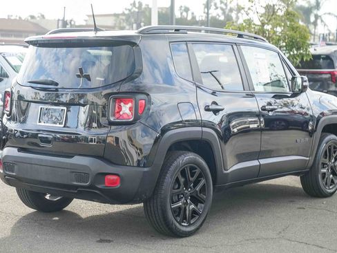 Used 2023 Jeep Renegade Altitude image 5