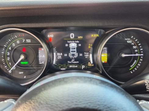 Used 2023 Jeep Wrangler Unlimited Sahara w/ Safety Group AWD/4WD image 24