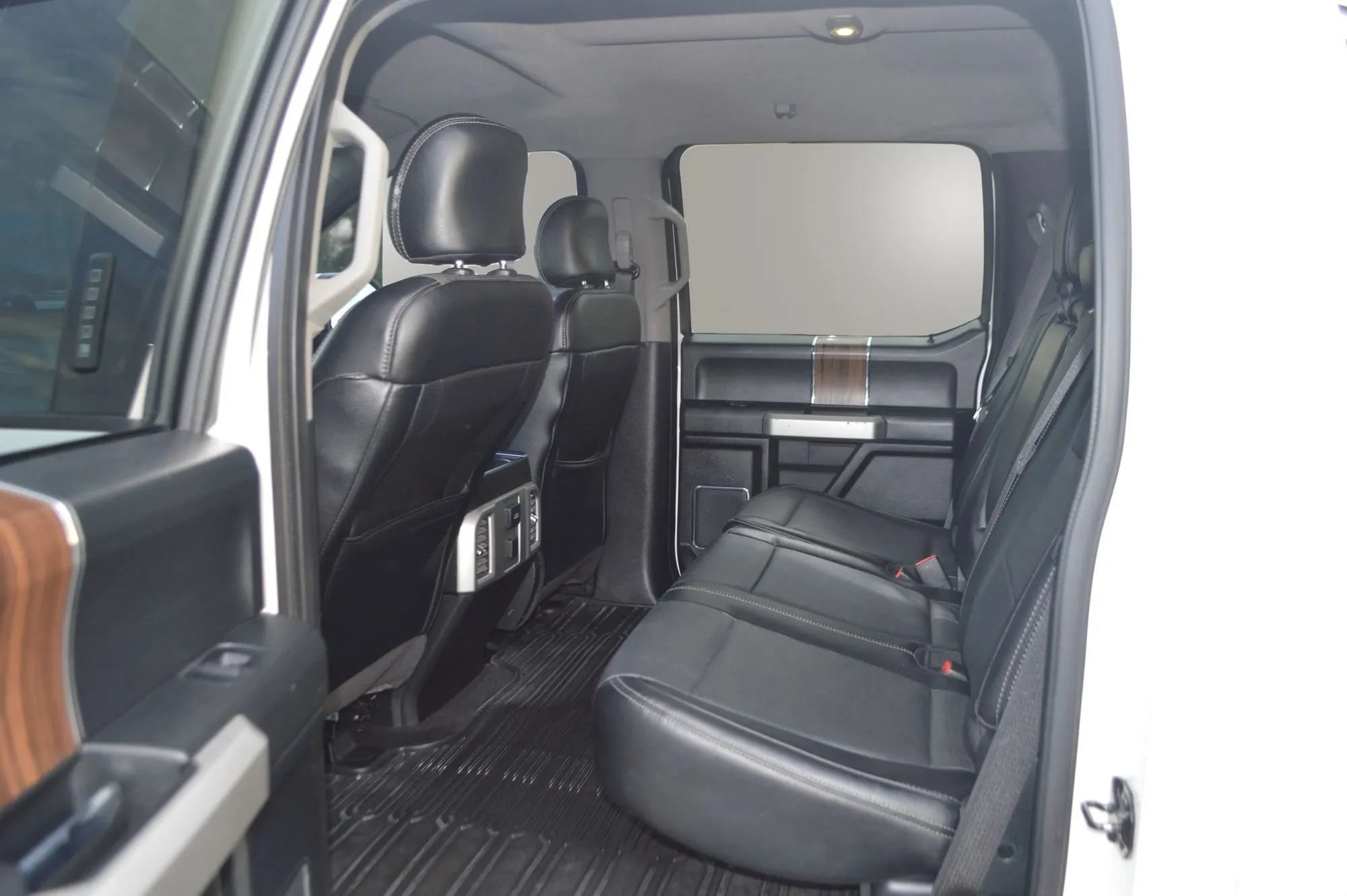 Used 2015 Ford F150 Lariat w/ Equipment Group 501A Mid AWD/4WD image 16