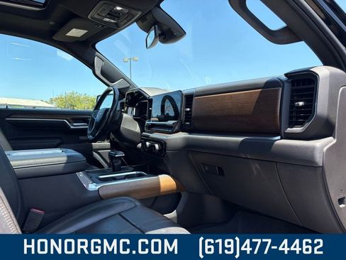Used 2022 Chevrolet Silverado 1500 High Country image 23