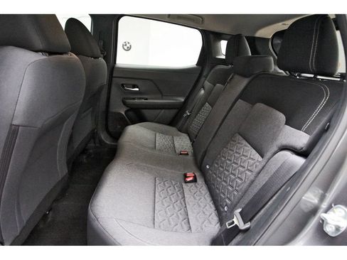 Used 2026 Nissan Kicks SV FWD image 11