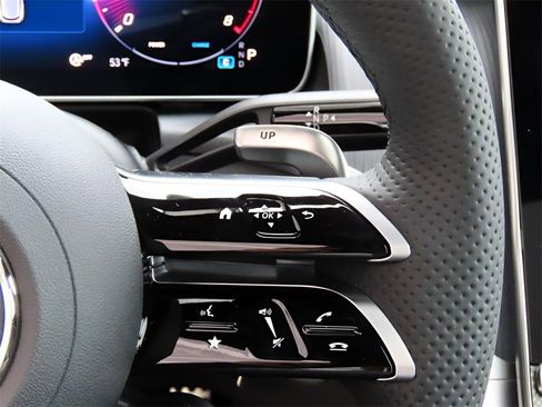 New 2025 Mercedes-Benz GLC 43 AMG 4MATIC image 35