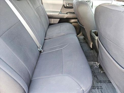 Used 2020 Toyota Tacoma SR AWD/4WD image 19