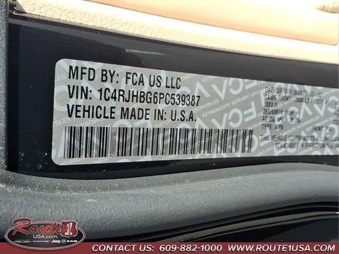 Used 2023 Jeep Grand Cherokee Limited AWD/4WD image 32