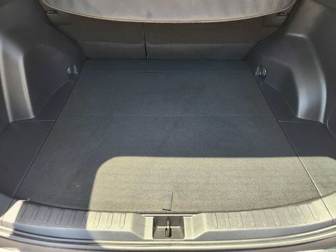 Used 2022 Toyota RAV4 XLE Premium FWD image 31