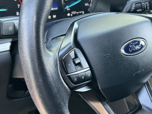 Used 2020 Ford Explorer XLT w/ Equipment Group 202A RWD image 27