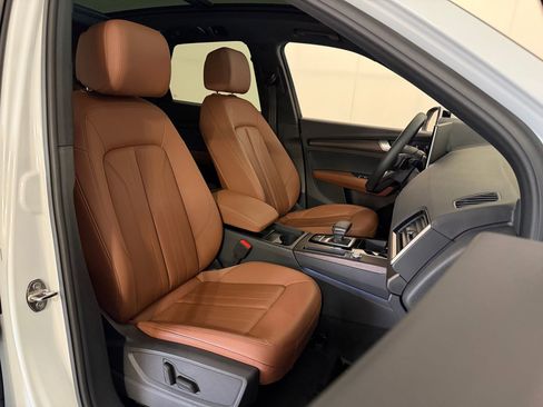 Used 2024 Audi Q5 2.0T Premium image 32