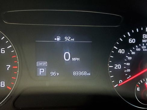 Used 2020 Kia Sorento LX FWD image 35