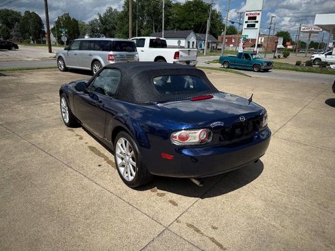 Used 2008 MAZDA MX-5 Miata Grand Touring w/ Premium Pkg RWD image 3