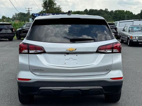Used 2022 Chevrolet Equinox LT w/ Driver Convenience Package FWD image 8