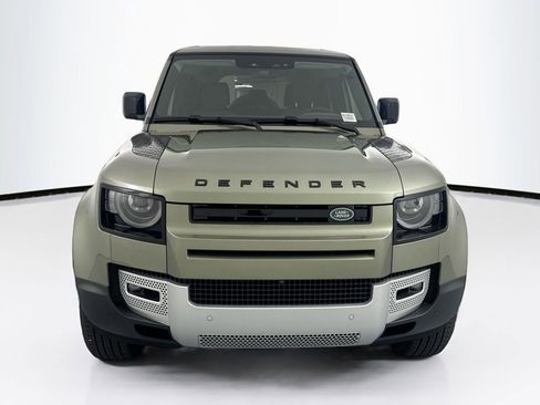 Used 2025 Land Rover Defender 110 S image 2