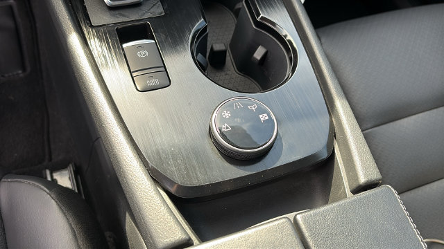 Certified 2023 Nissan Rogue SV w/ SV Premium B Package AWD/4WD image 20