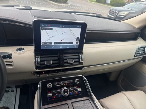 Used 2020 Lincoln Navigator L Reserve w/ Luxury Package image 35