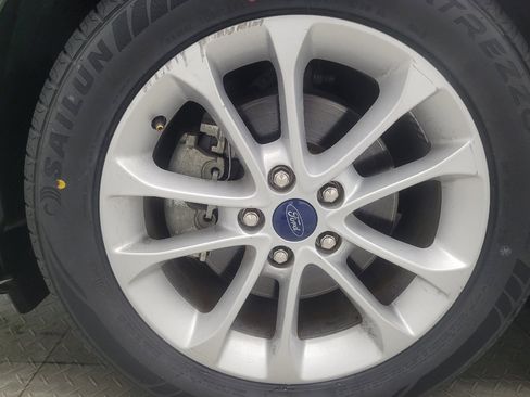 Used 2020 Ford Fusion SE FWD image 31