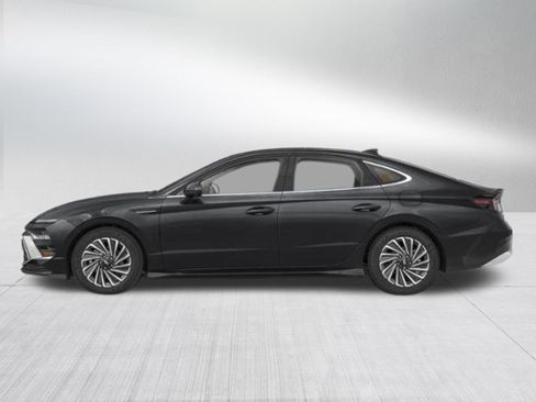 New 2026 Hyundai Sonata Limited FWD image 2