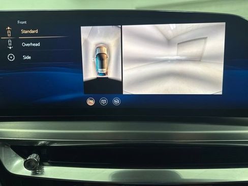 Used 2024 Cadillac Lyriq Luxury RWD image 16