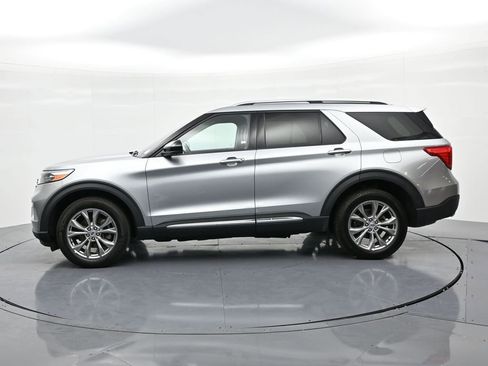 Used 2023 Ford Explorer Limited image 9