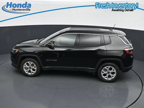 Used 2025 Jeep Compass Latitude AWD/4WD image 20