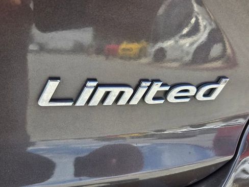 Used 2017 Hyundai Sonata Limited w/ Tech Package 03 FWD image 16