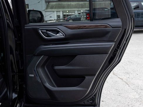 Used 2022 Chevrolet Tahoe LT w/ Luxury Package image 15