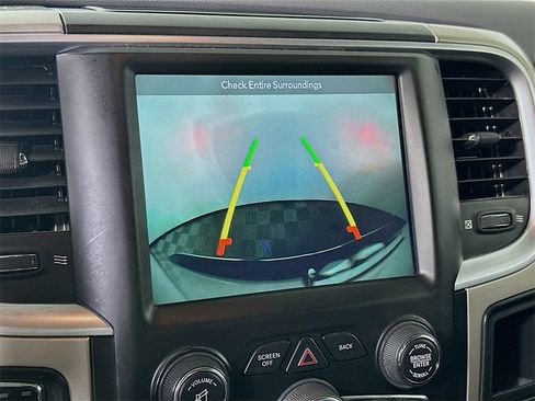 Used 2019 RAM 1500 Classic SLT w/ Luxury Group image 23