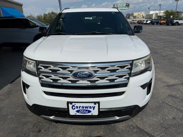 Used 2018 Ford Explorer XLT w/ Equipment Group 201A FWD image 3