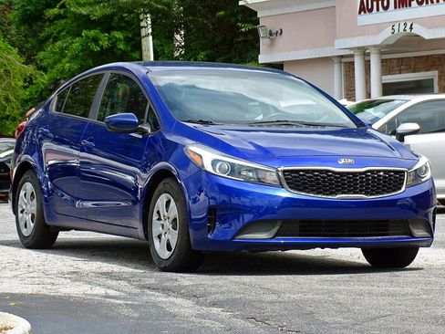 Used 2017 Kia Forte LX FWD image 7