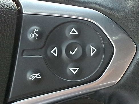 Used 2023 Chevrolet Traverse LT w/ LT Premium Package AWD/4WD image 23