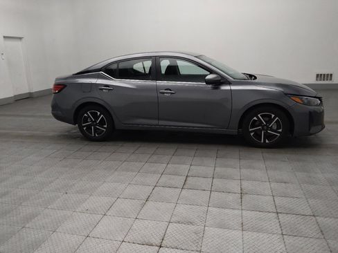 Used 2025 Nissan Sentra SV FWD image 11