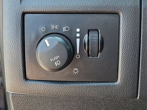 Used 2010 Dodge Charger SXT RWD image 19